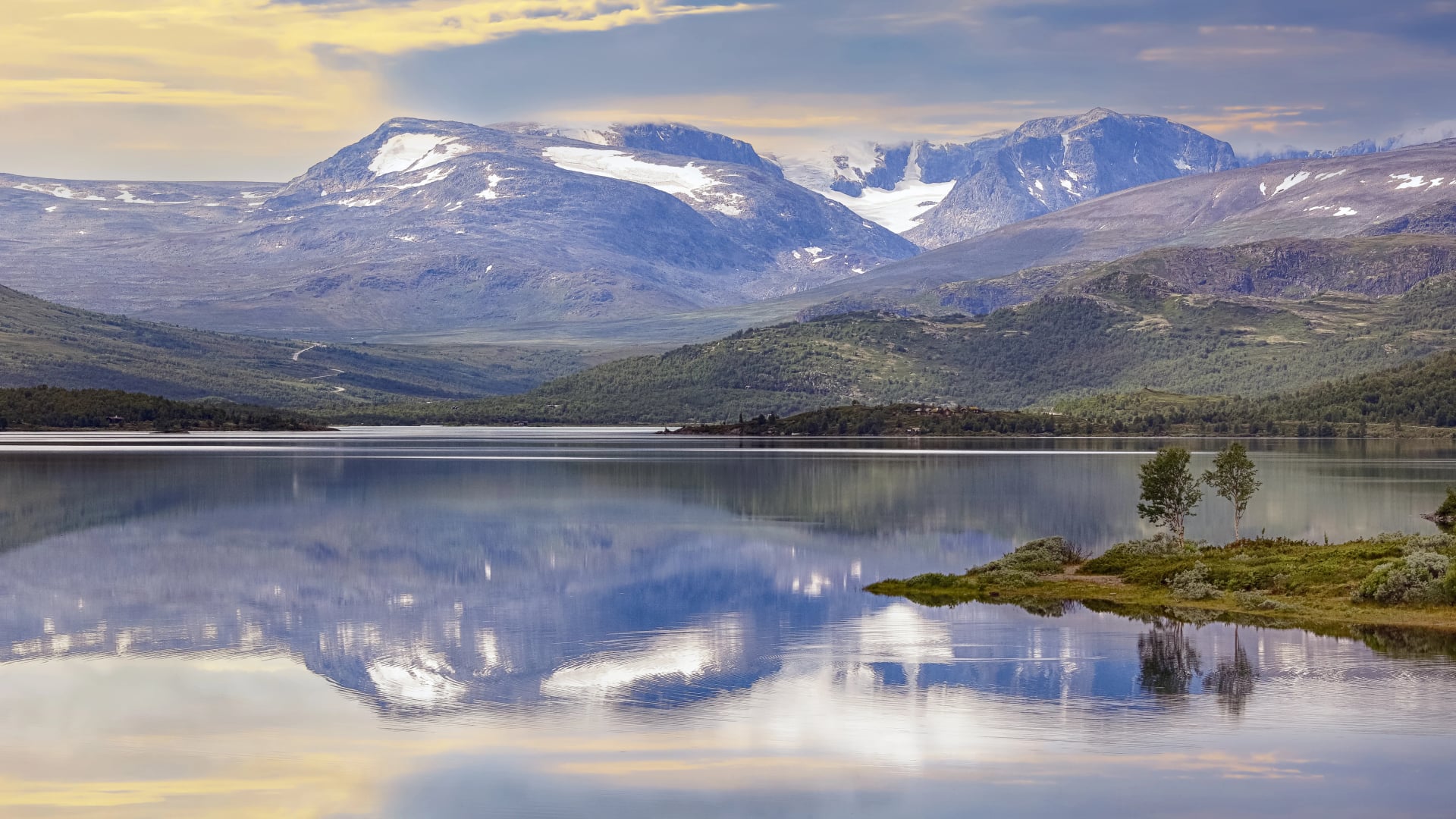 Lake Lemon in the Jotunheimen National Park, Norway